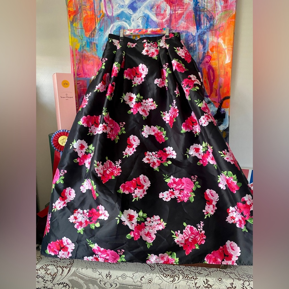 Gorgeous Vivid Black Pink Floral MAXI SKIRT crinoline lined size 13 - 14 BEAUTY
